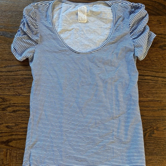 Zara Women’s Tee Size L - Picture 1 of 3